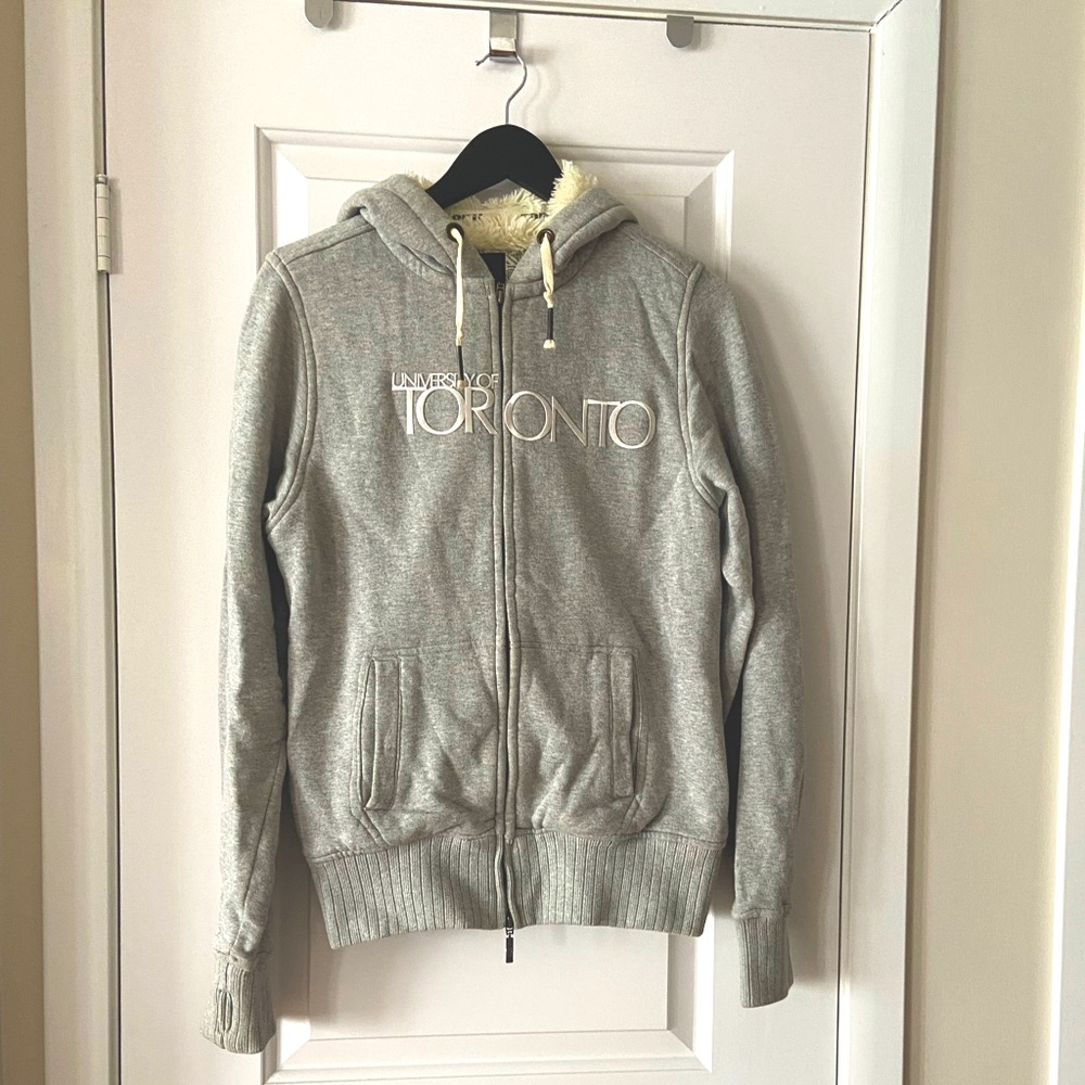 Extra warm U of T sweater/jacket/hoodie